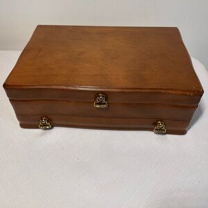 Vintage Jasco Princess Royal Jewelry Box Velvet Lined, 1980s Canadian Made 👸